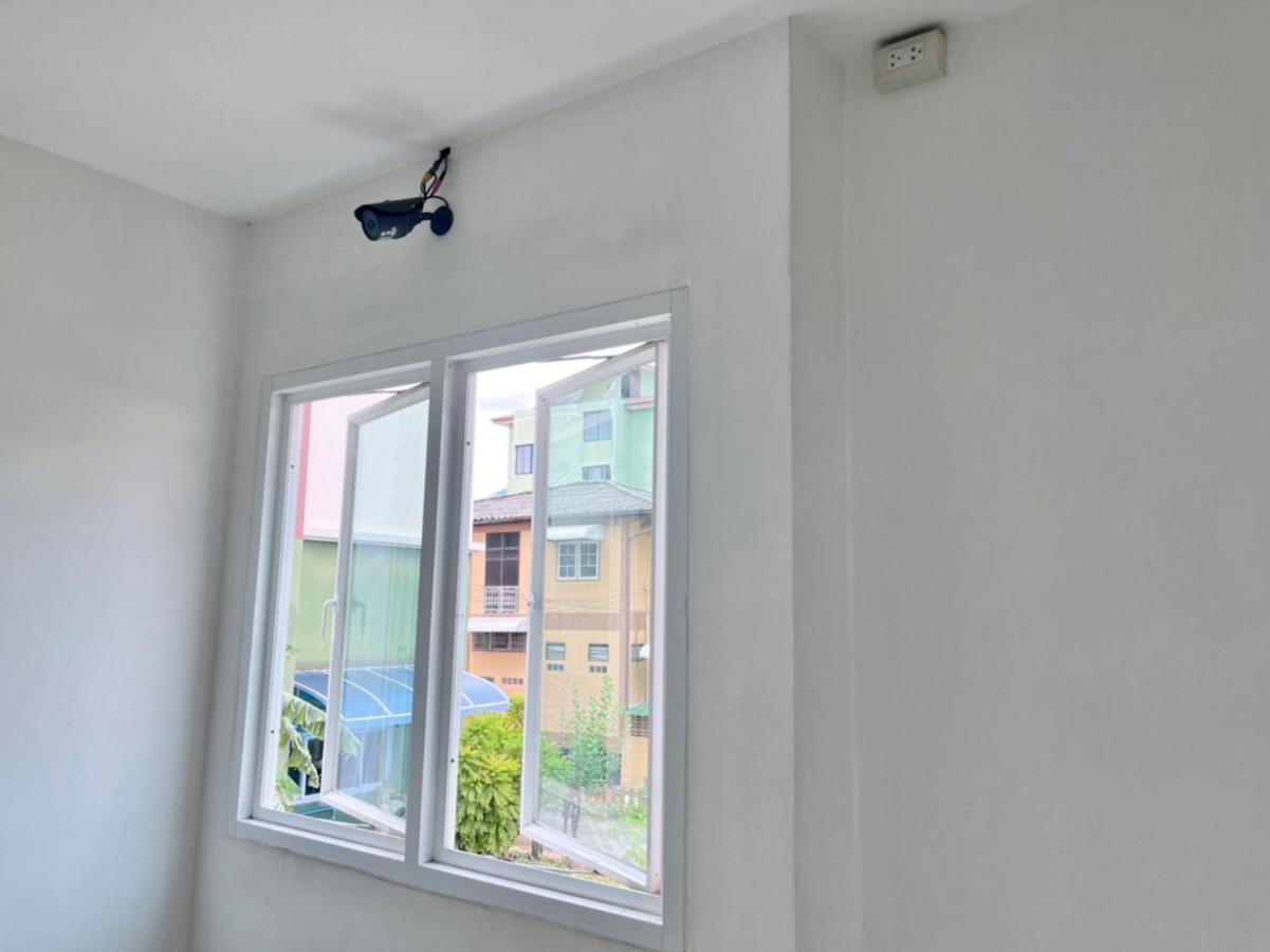 8 Residence Бангкок Екстер'єр фото