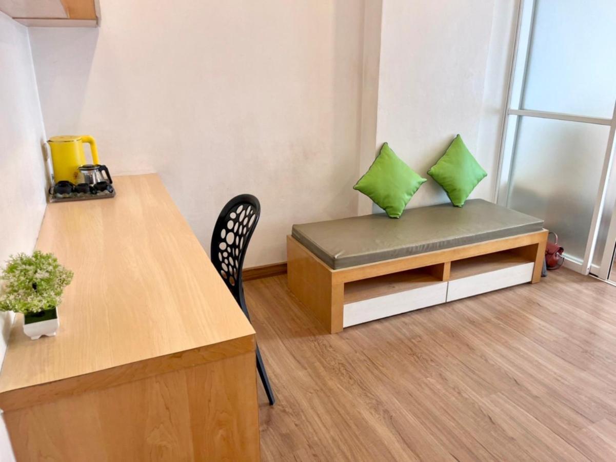 8 Residence Бангкок Екстер'єр фото