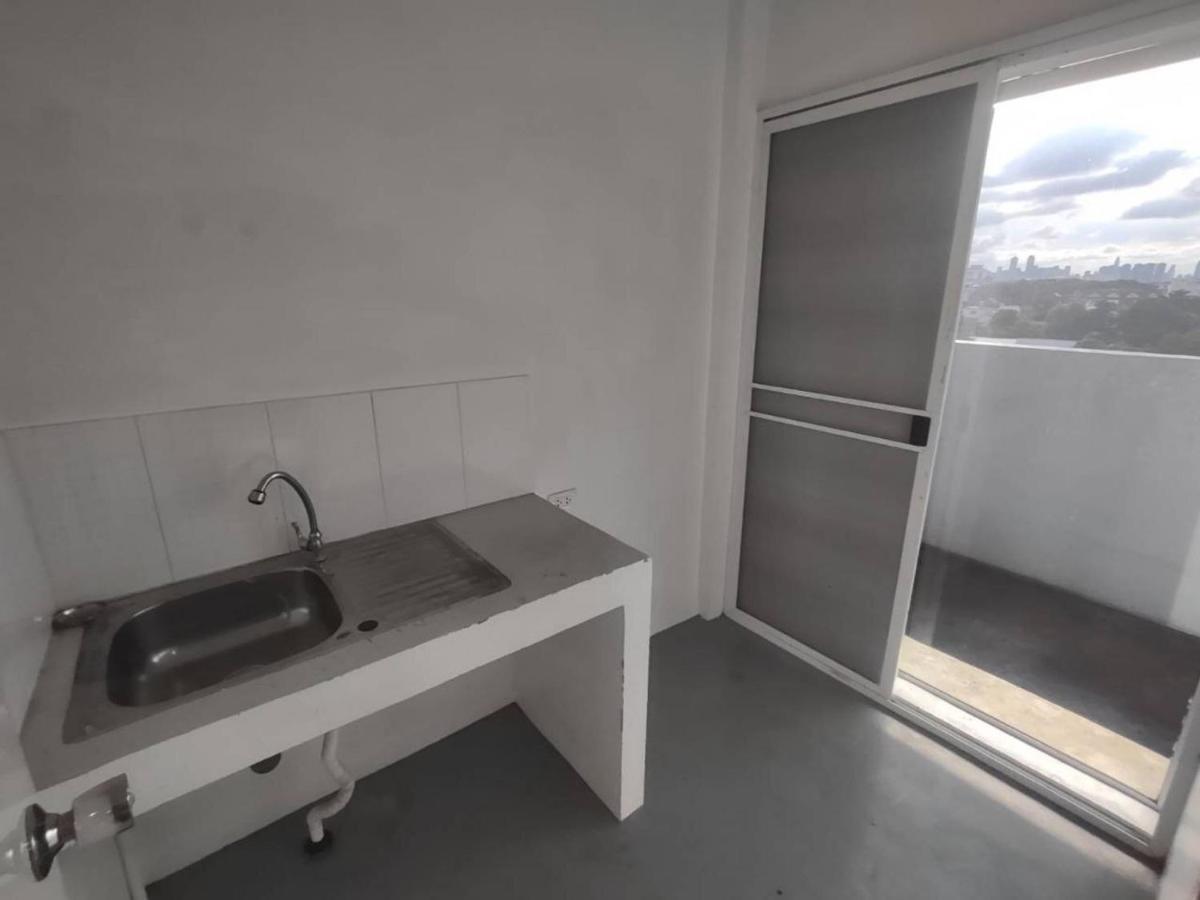 8 Residence Бангкок Екстер'єр фото